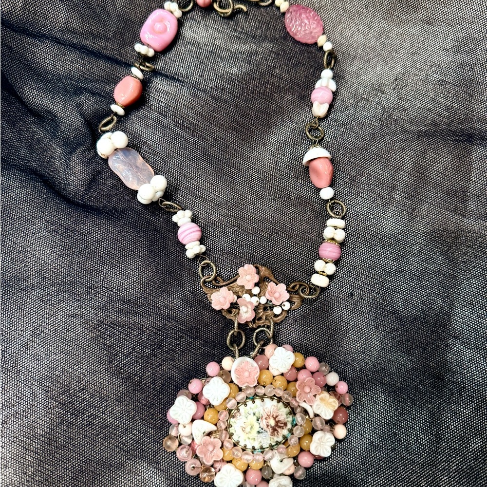Elegant Floral Necklace with Pink and White Accents